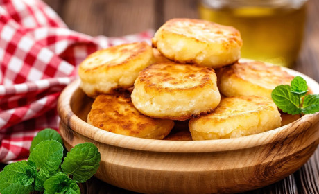 Рецепт дня: сирники з манкою