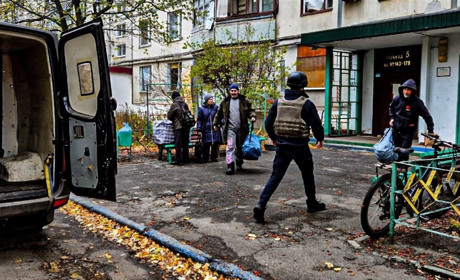 Рятувальники ДСНС продовжують евакуйовувати цивільне населення Куп’янщини