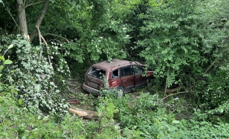 Поліцейські розслідують обставини ДТП з потерпілими у Митках