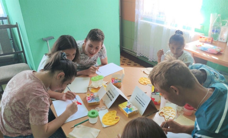 У Кіцмані стартував інклюзивний культурно–мистецький проєкт «Мистецтво долає бар’єри!»