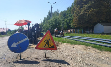 По вулиці Київській прокладають новий водогін. Скільки триватимуть роботи