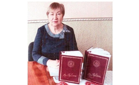 Сільська жителька і вчителька Ольга Миколаївна Василенко з села Макарове пишається своїм Родом