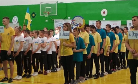У Рівному на змаганнях «Олімпійське лелеченя» команда із Вараша посіла друге місце