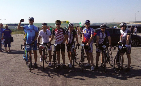 Вплавь, на великах, бегом: мелитопольские спортсмены-любители тренируются дома, стартуют везде