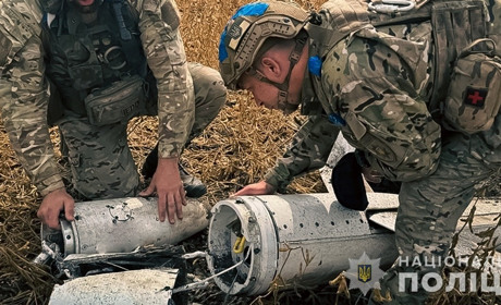 «Бомба-ракета». На Сумщині вибухотехніки поліції знешкодили вдосконалену версію авіабомби рф
