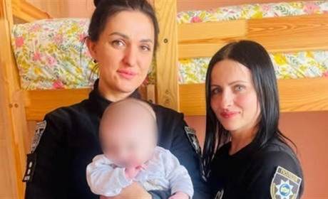 Пішла у гості та забула немовля