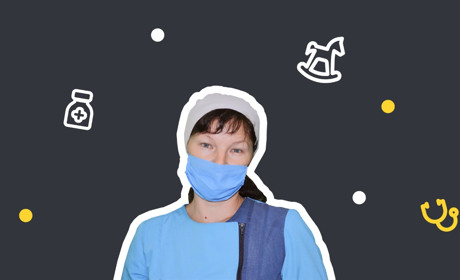 «Буває сидимо біля ліжка, поки малий не засне». Санітарки у сватівській лікарні не лише миють поли