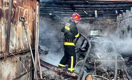 У Смілі горіла господарча споруда
