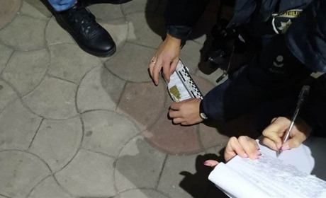 В Измаиле патрульные полицейские задержали горожанина с наркотиками