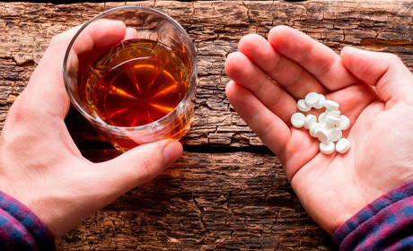 Свято - ліки - алкоголь: чим небезпечне таке поєднання?