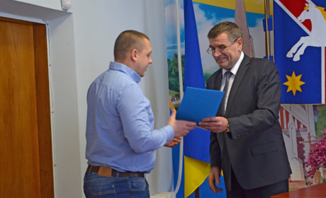 Три лікарні, заклади культури і районний терцентр прийняли у власність громади: позачергова сесія 