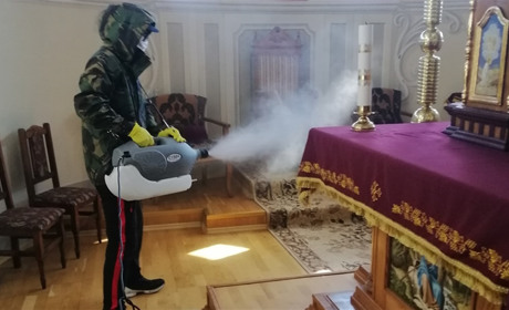 У селах Калуської ОТГ дезінфікують церкви, адмінбудівлі та амбулаторії