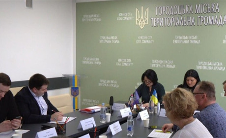У Городку ще один депутат склав мандат. Яка причина такого рішення