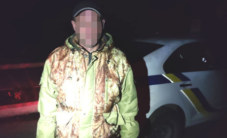 В селищі на Сарненщині п'яний водій хотів відкупитися від копів сотнею доларів