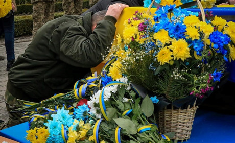 Трирічна донечка залишилася без тата: Геннадій Вакрін віддав життя за мирне небо над Україною