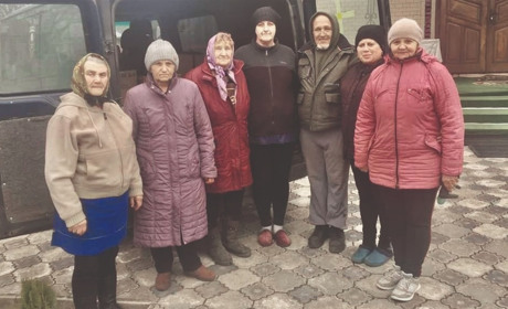 При храмі святого апостола Івана Богослова в с.П’ядиківцях майже два роки діє волонтерський пункт