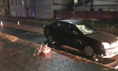 В Херсоні поліція встановлює свідків ДТП по вулиці Качельній