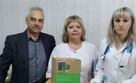 Менська лікарня отримала сонячні лампи