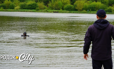 У Городку водолази обстежили дно міського пляжу: чи готовий він до купального сезону