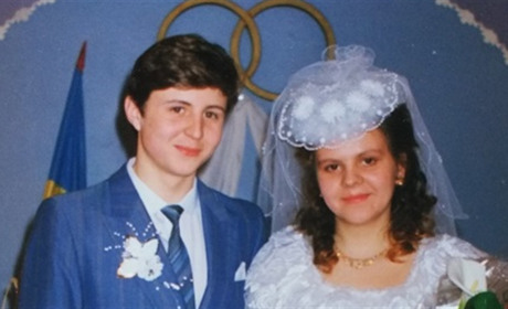 Тато та мама у 17: молода родина Дерев'янків святкує срібне весілля