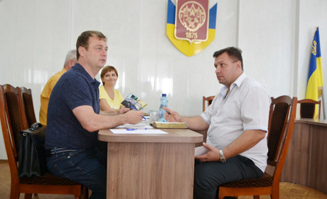 До мера Покровська - з надією на допомогу