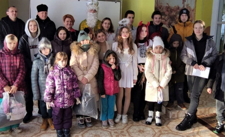 Миколая люблять діти