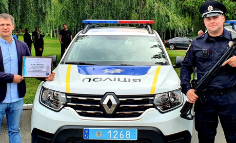Шосткинська громада отримала новенький позашляховик Renault Duster