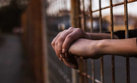 Хмельничанин, який до смерті побив свою матір, сяде за грати