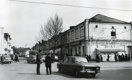 Заёнчик — это не «зайчик»: что известно о директоре бывшего гастронома на улице Карла Маркса