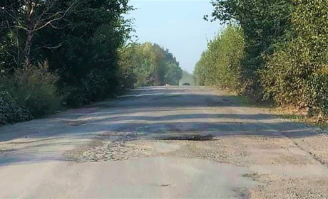 Від «Варшавки» до Клесова: на Сарненщині ремонтуватимуть розбиту дорогу