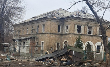 На Покровськ окупанти скинули ФАБ-250 та атакували дронами. Місцевим надають гуманітарну допомогу