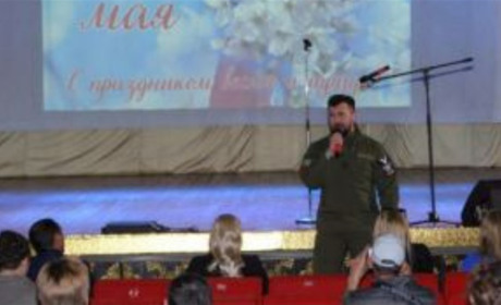 В окуповану Чаплинку зачастили кремлівські музиканти-пропагандисти