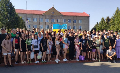 Діти захисників України із Калинівської громади поїхали у Францію