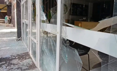 Окупанти вранці вгатили по самісінькому центру Херсона