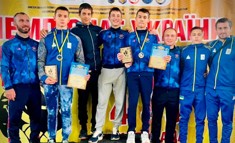 Южноукраїнські борці привезли з чемпіонату України срібло та бронзу