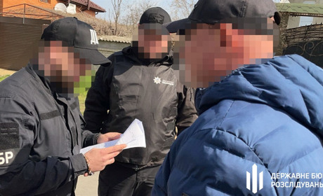 На Херсонщині затримали двох військових посадовців: налагодили бізнес на виплаті фіктивних «бойових»