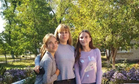 Вчителька зі Сватового мріяла працювати у школі, де вчилася, і потрапила туди через 10 років