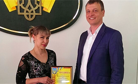 Сімейна пара з Теплодара заблокувала злодія у під'їзді до прибуття наряду поліції 