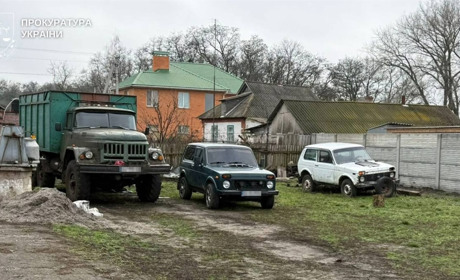 Прокурори повідомили про підозру трьом лісорубам: довкіллю завдано понад 2,3 млн грн збитків