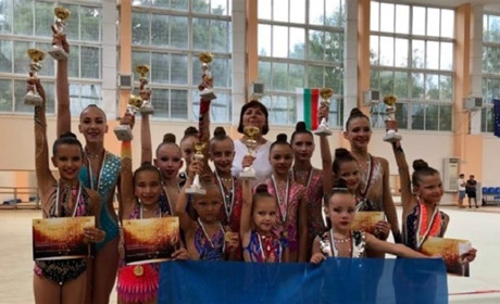 Дев’ять золотих медалей здобули калинівські гімнастки у Болгарії