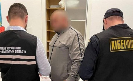 На Львівщині іноземець крав гроші з банківських карток: його затримали