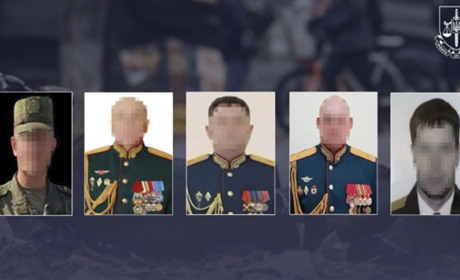 Винні у загибелі 113 мирних людей на Херсонщині: оголошено підозру 5 російським командирам