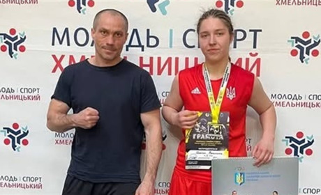 Чемпіонкою України з боксу стала дівчина зі Старокостянтинова