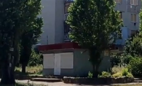 Жителі Нової Каховки і Таврійська чекають світла по кілька днів