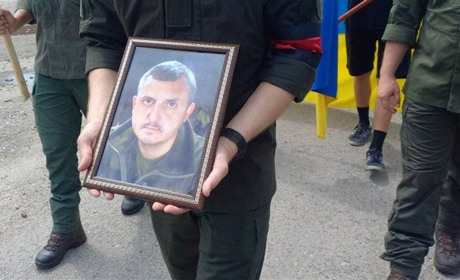 Дмитрівська громада попрощалася з капітаном Нацгвардії України Петром Дюкарєвим