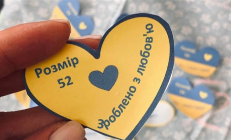 Як переселенки і волонтерки у Кременці організувалися і шиють білизну для військових