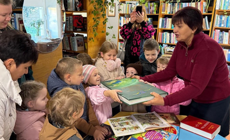 Книжкова пригода з присмаком узвару: день відкритих дверей в бібліотеці для маленьких кагарличан