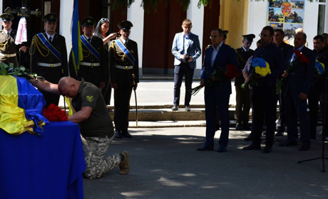 Новоград попрощався із загиблим на війні Олексієм Кайдановичем