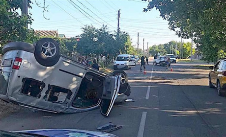 Вверх тормашками: советские Жигули поставили на крышу немецкий автопром