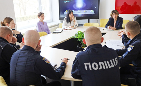 Учні приносять до ліцеїв небезпечні предмети: офіцери освітньої безпеки піднімають питання безпеки